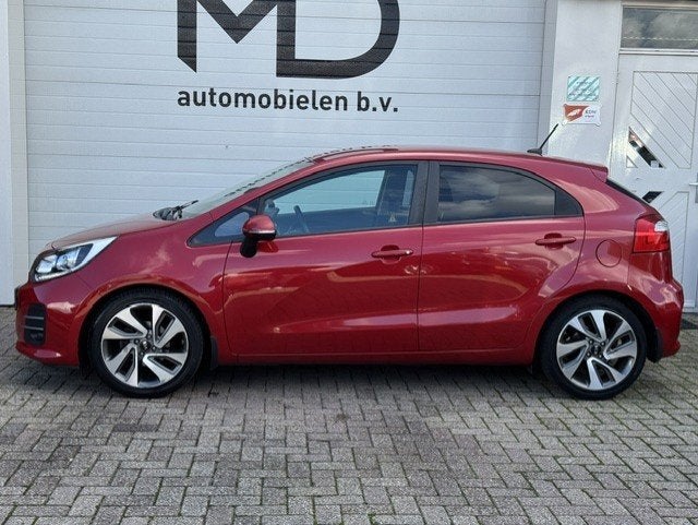 Kia Rio 1.2 CVVT ExecutiveLine -Trekhaak LED-Navi-Camera-NAP, Auto's, 4 cilinders, Origineel Nederlands, Bedrijf, Handgeschakeld