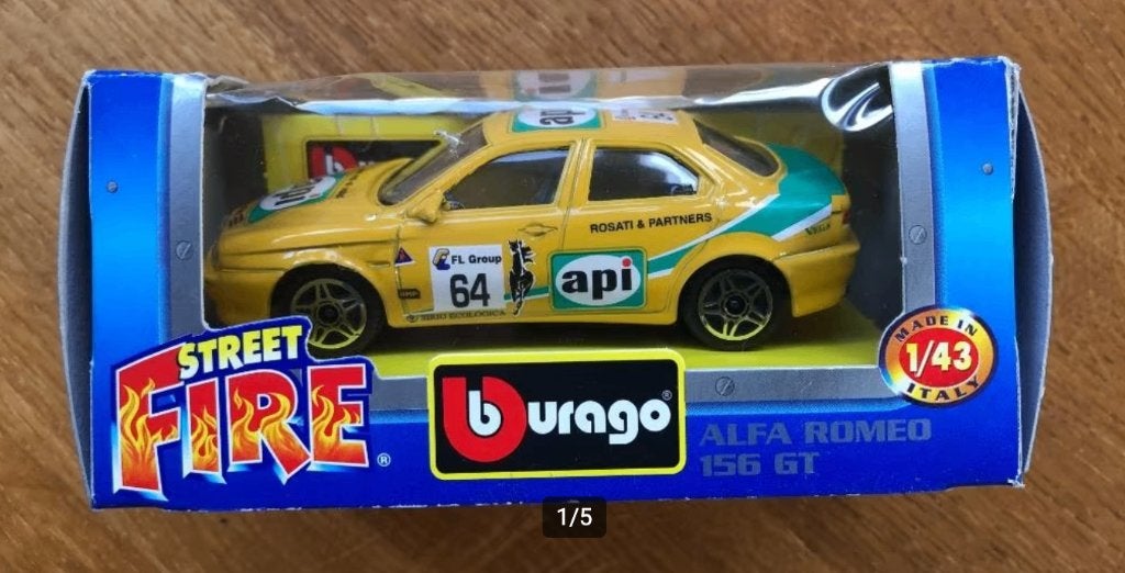 Alfa Romeo 156 GT #84 API geel Bburago 1:43, Ophalen of Verzenden, Nieuw, Auto, Overige merken