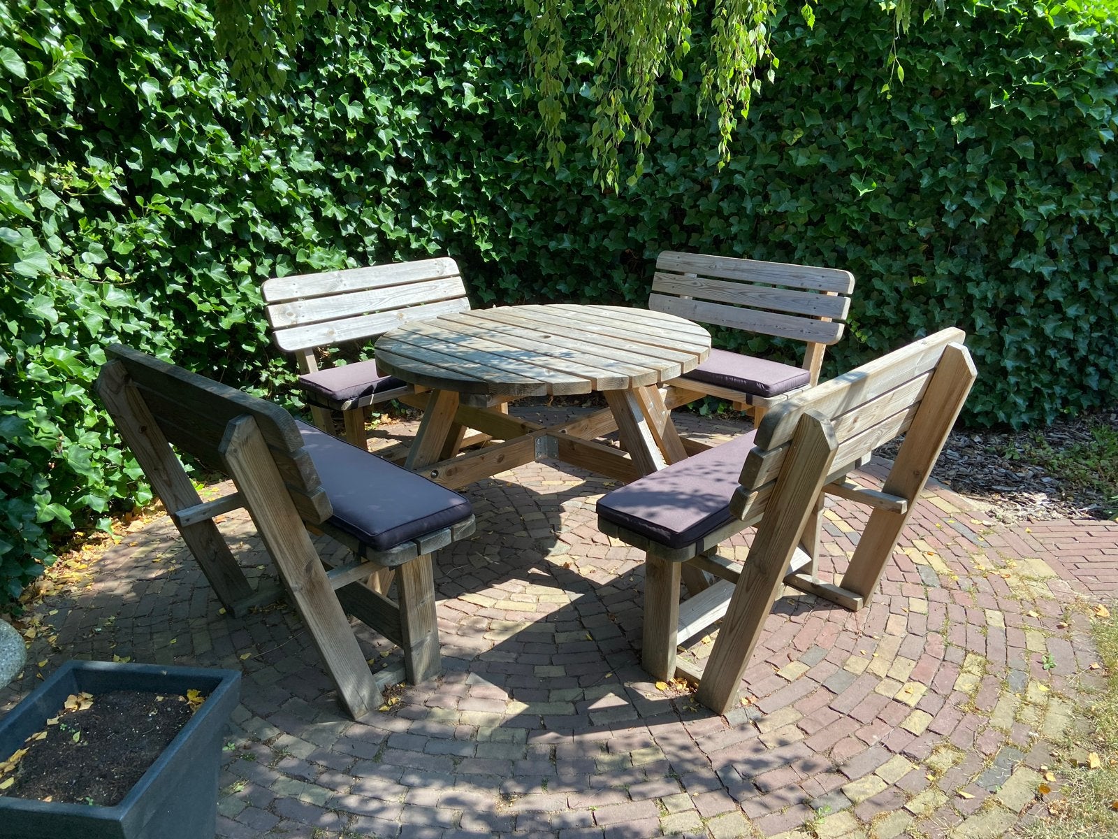 Ronde picknicktafel met rugleuning en zitkussens, Tuin en Terras, Picknicktafels, Ophalen, Gebruikt, Rond, Hout