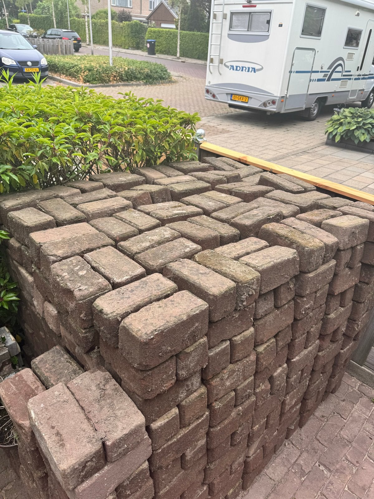 Gebruikte stenen, ca. 11 m2, inclusief halve stenen, Tuin en Terras, Ophalen, Gebruikt, Beton, Klinkers