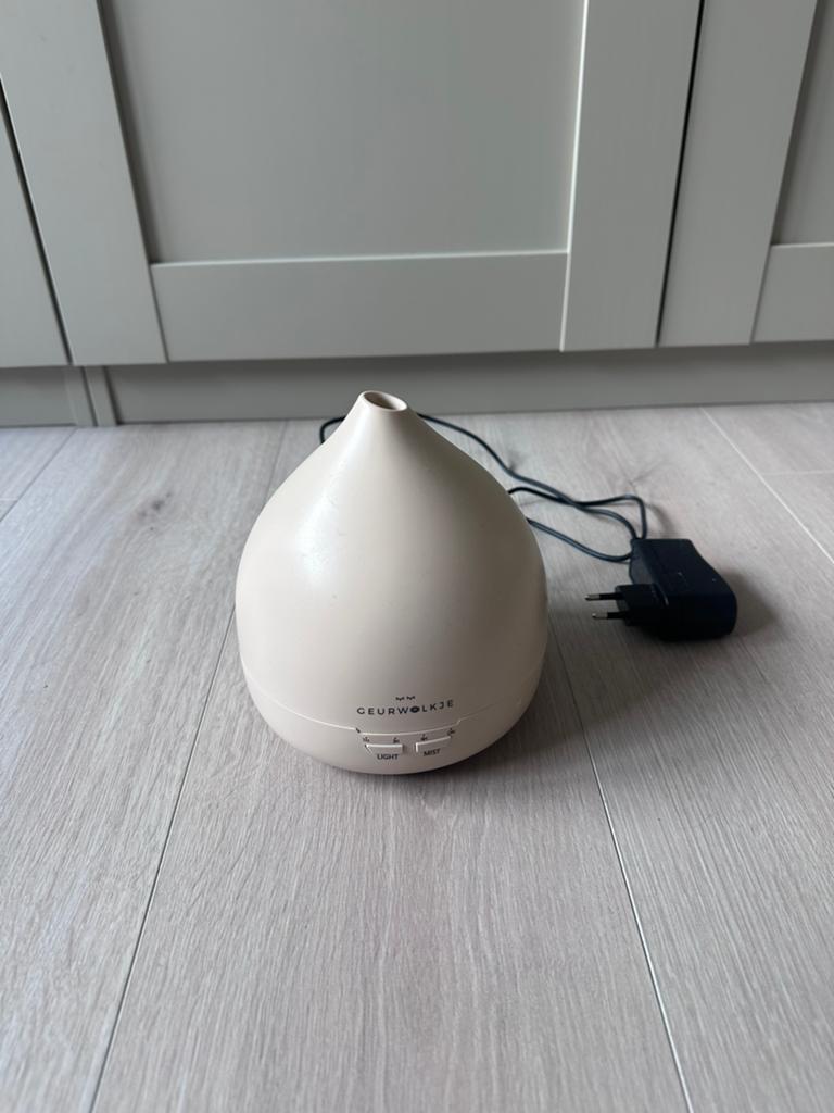 Geurwolkje diffuser zgan, Ophalen of Verzenden, Zo goed als nieuw, Beige