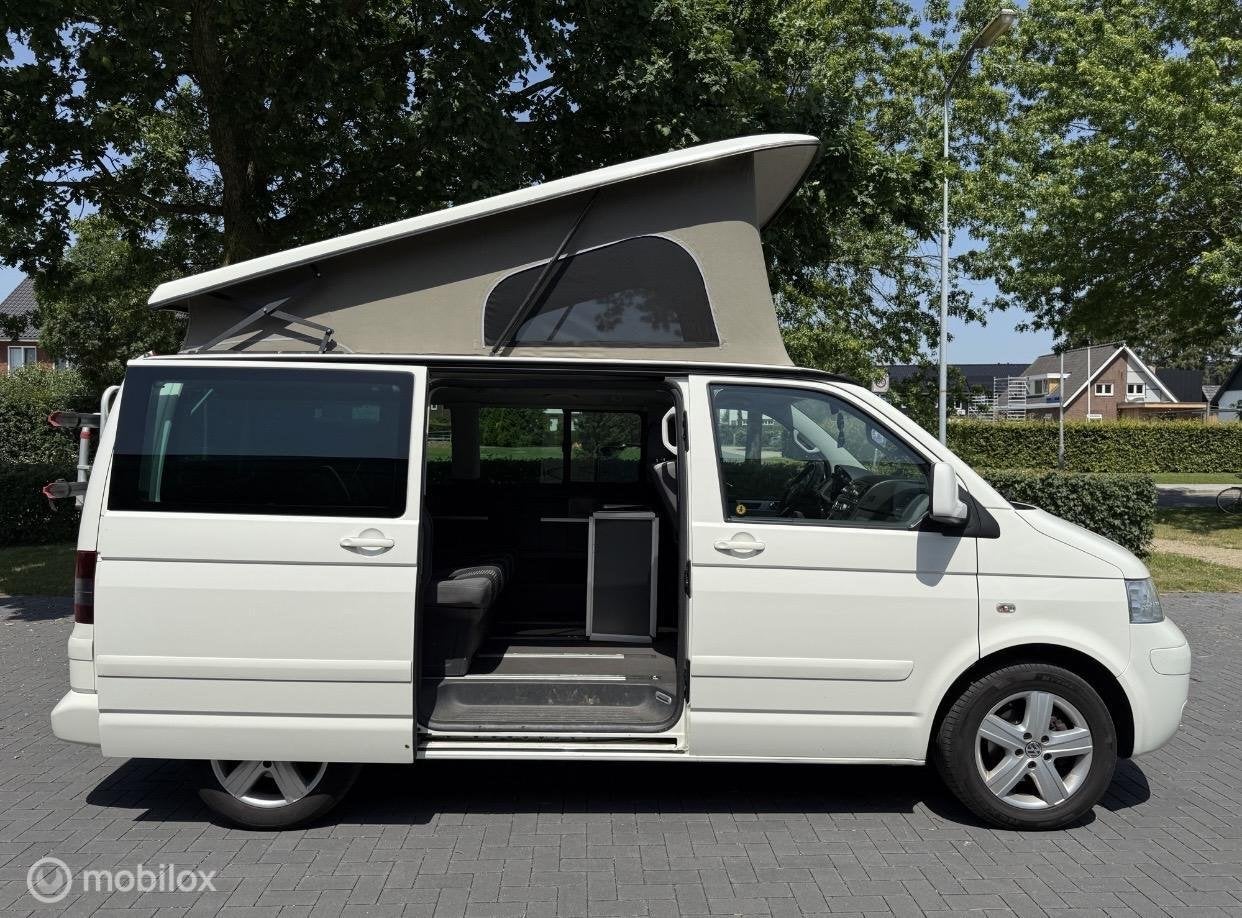 Volkswagen T5 Camper 2.5 TDI 131pk | Hefdak | Airco, Auto's, Gebruikt, Overige carrosserieën, Wit, Bedrijf