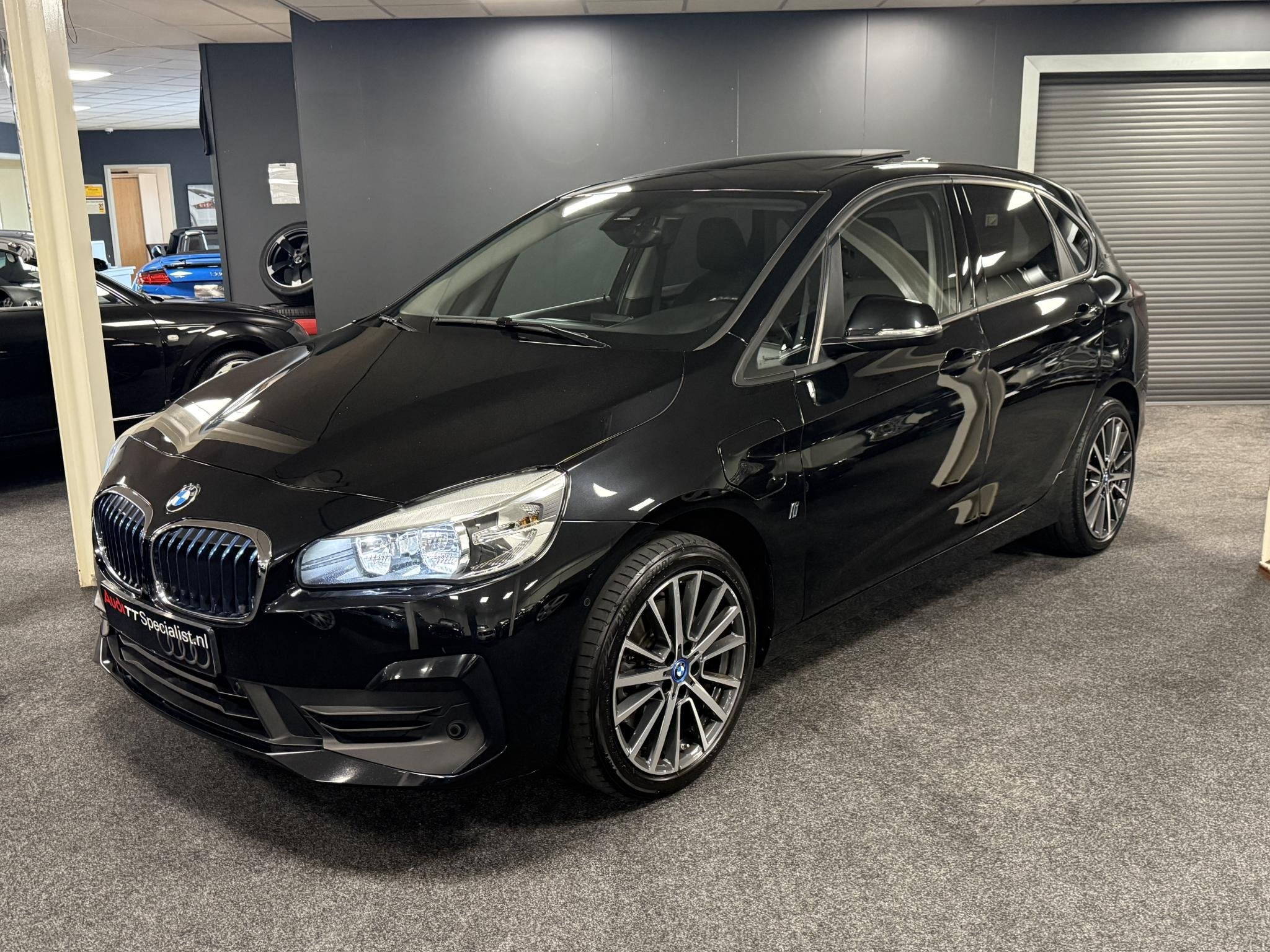 BMW 2-serie Active Tourer 225xe iPerformance Executive Panor, Automaat, 8 kWh, Stof, Gebruikt