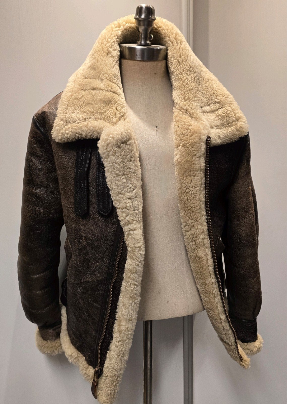 Avirex lammy coat pilotenjas - heren maat M - lamsvacht, Maat 52/54 (L), Ophalen of Verzenden, Gedragen, Avirex