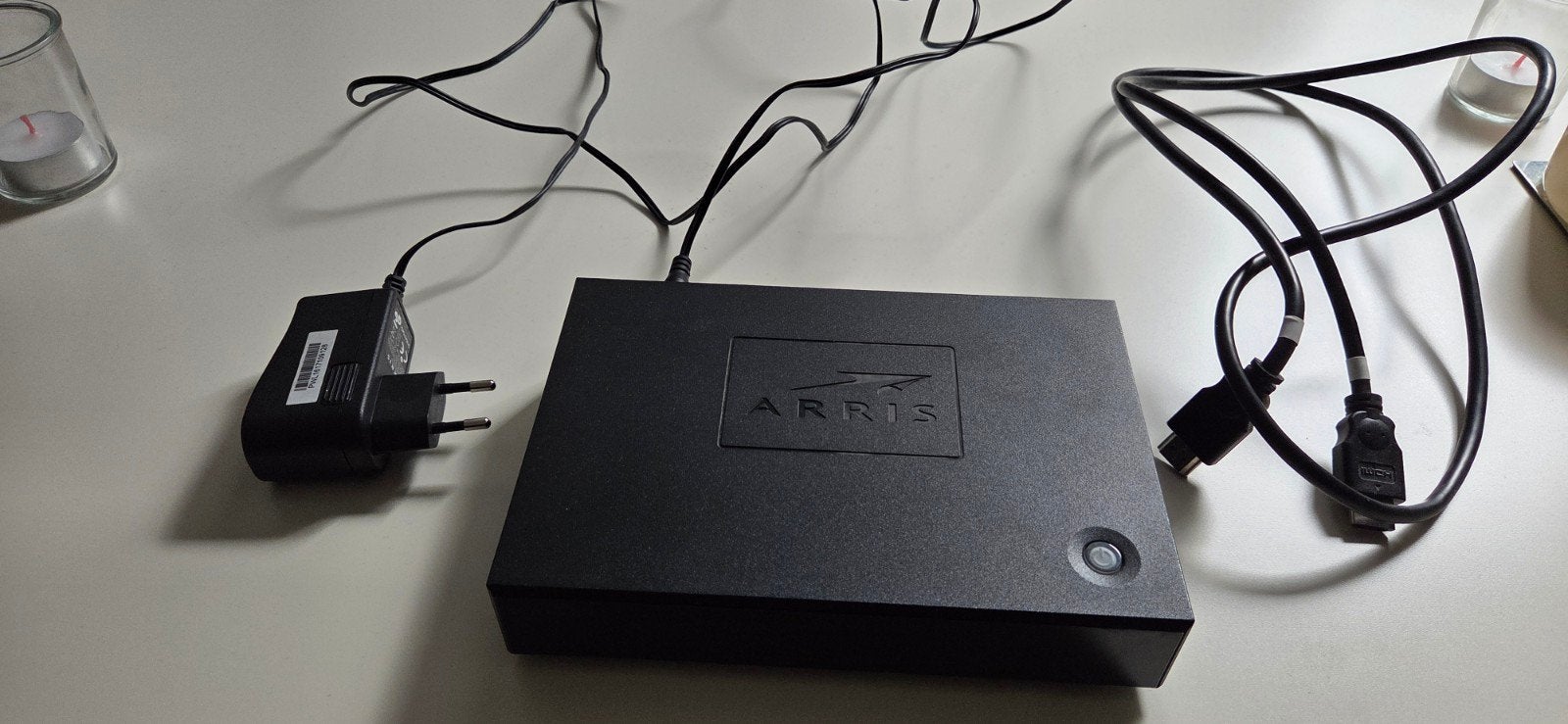Arris VIP2952 V2 ontvanger inclusief afstandsbediening, Ophalen of Verzenden, Gebruikt, Decoder