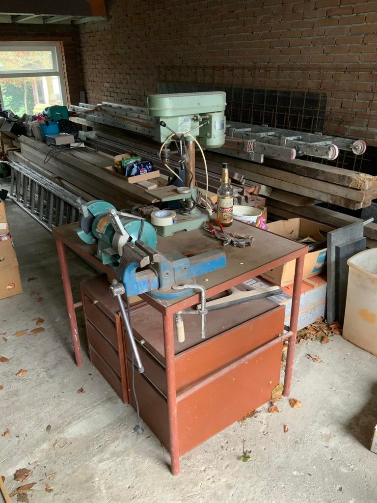 Werkbank incl onderkasten en apparatuur, Doe-het-zelf en Verbouw, Werkbanken, Ophalen, Gebruikt, Bankschroef