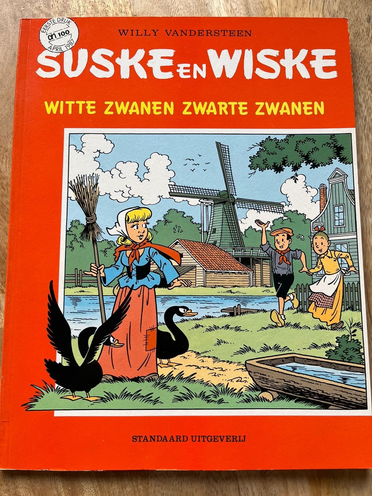 Suske en Wiske: Witte Zwanen Zwarte Zwanen - Speciale Uitgav, Boeken, Stripboeken, Eén stripboek, Ophalen of Verzenden, Gelezen