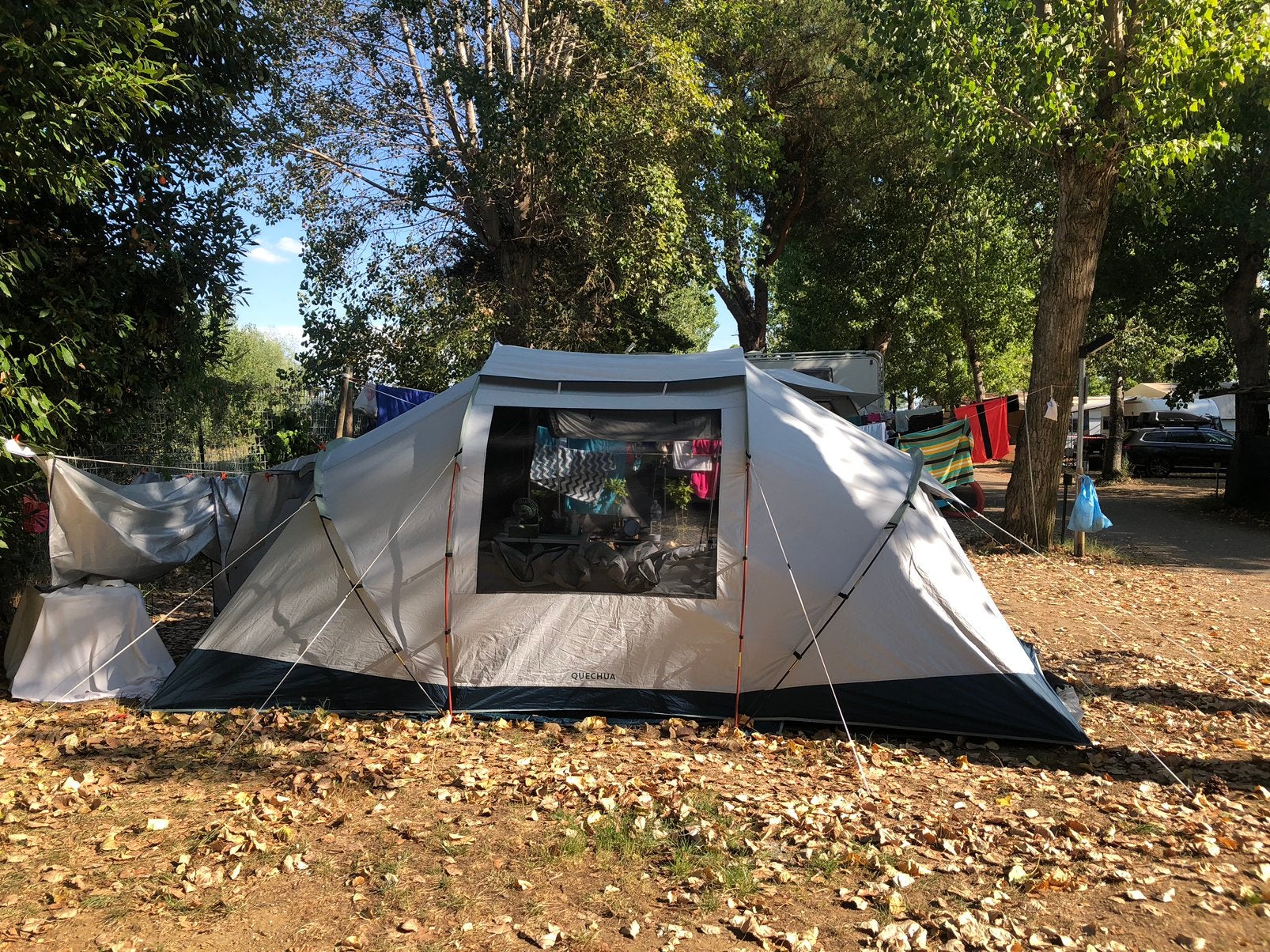 Quechua f&b tent 4.2 in zeer goede staat, Caravans en Kamperen, Tenten, Ophalen, Zo goed als nieuw