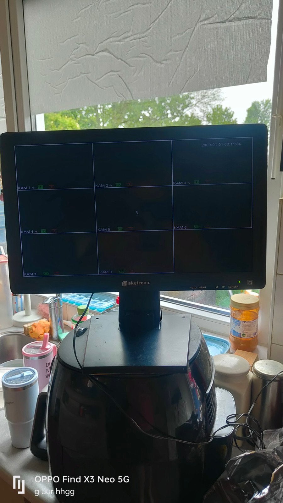 Skytronic CCTV Monitor met Voeding, Ophalen of Verzenden, Gebruikt
