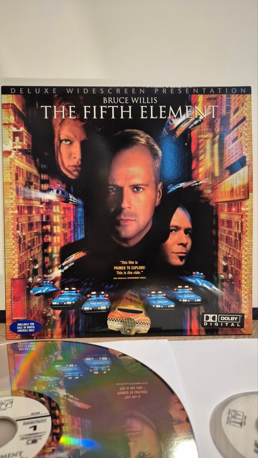 The Fifth Element Ac-3 Laserdisc, Vanaf 16 jaar, Ophalen of Verzenden, Zo goed als nieuw, Science Fiction