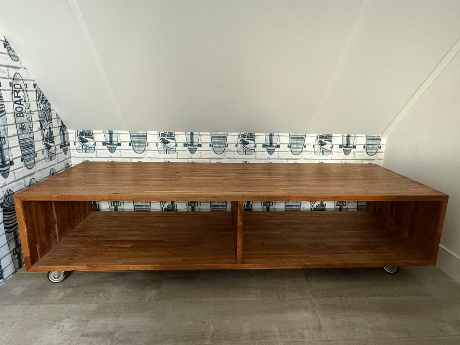 Teak TV meubel / sidetable op zwenkwielen - Het Kabinet, Ophalen, Gebruikt, 150 tot 200 cm, Teakhout