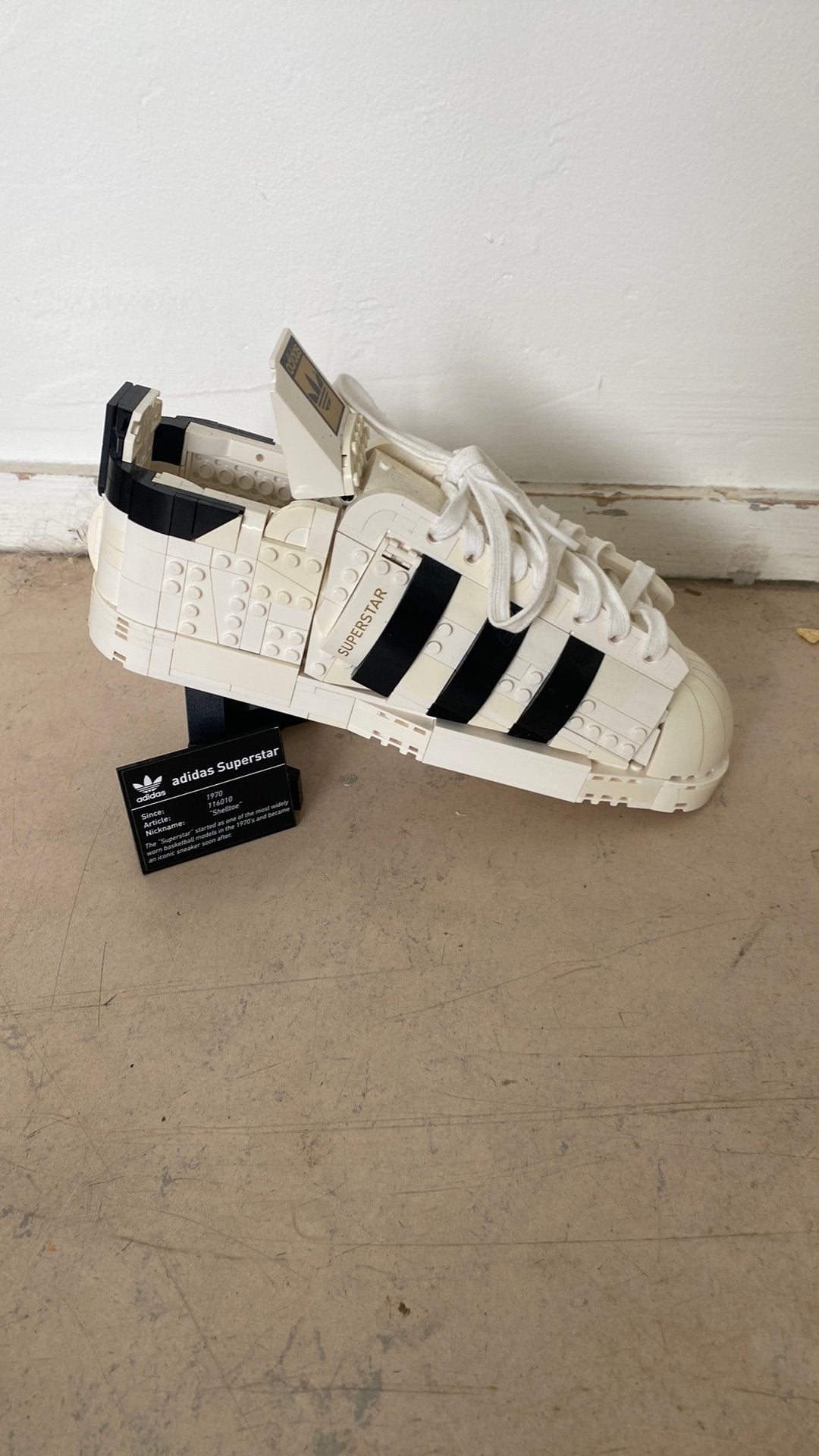 Lego adidas superstar schoen, Kinderen en Baby's, Overige thema's, Lego, Ophalen of Verzenden, Zo goed als nieuw