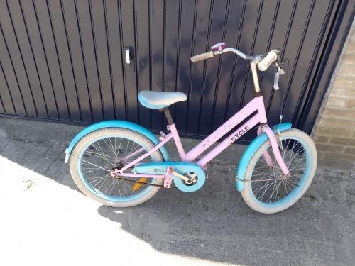 Mooie meisjesfiets, 20 inch, 2cycle, 10 euro, roze / blauw, Ophalen, Gebruikt, 20 inch, 2cycle