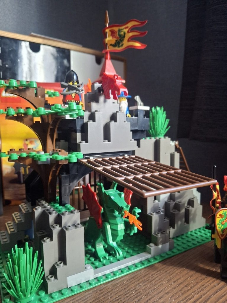 LEGO 6076 Dark Dragon’s Den + ORIGINELE LEGO POSTER, Lego, Ophalen of Verzenden, Castle, Complete set