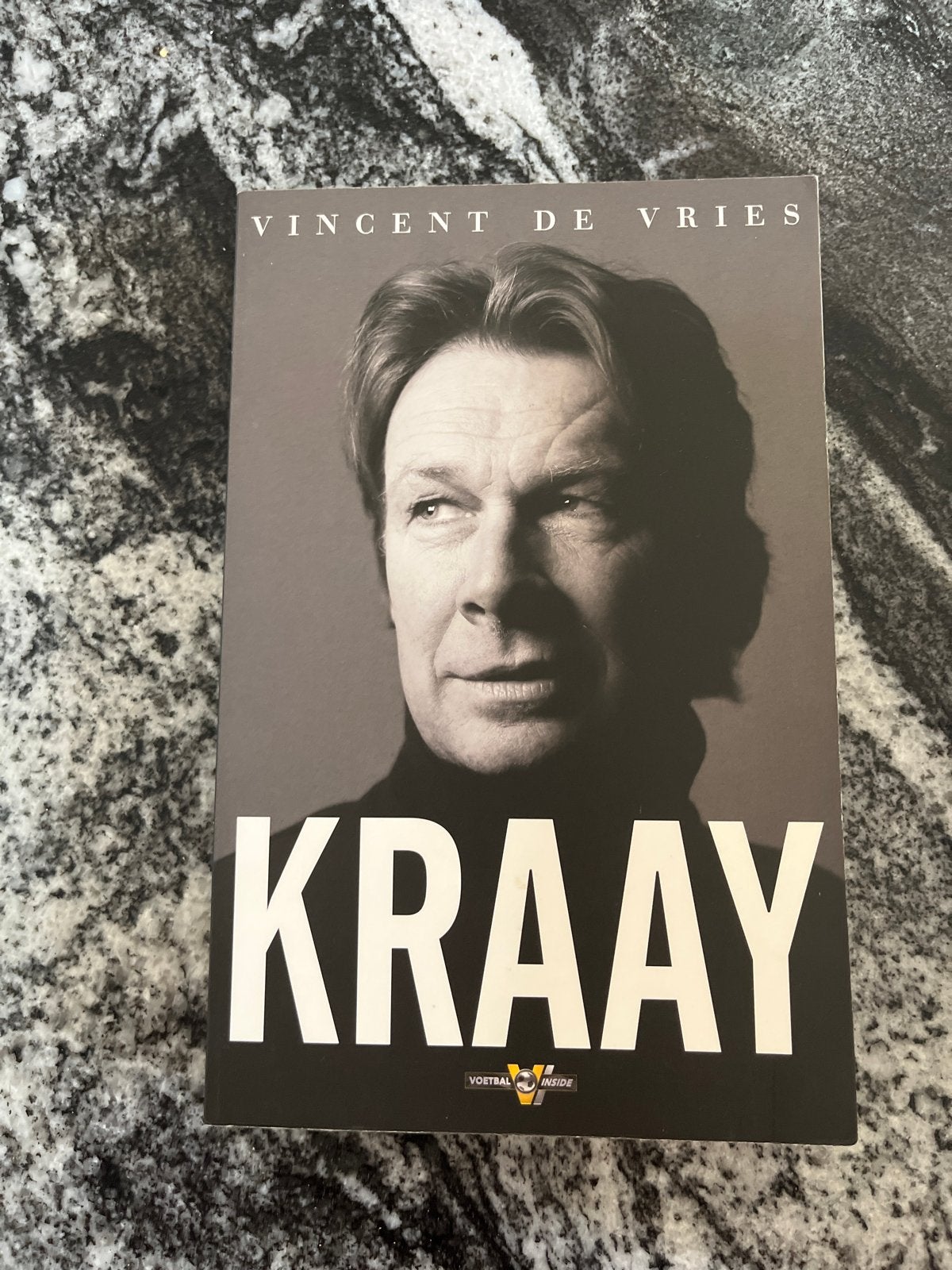Boek: Kraay - Vincent de Vries (Voetbal Inside), Ophalen of Verzenden, Zo goed als nieuw, Balsport