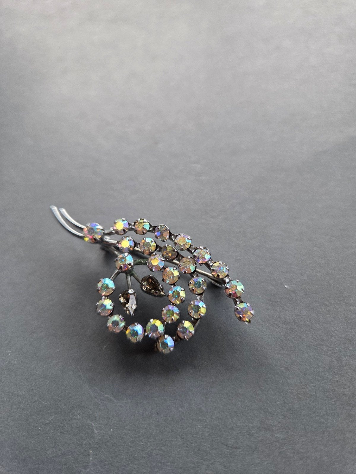 oude broche aurora boralis, Overige materialen, 4 tot 7 cm, Verzenden, Zo goed als nieuw