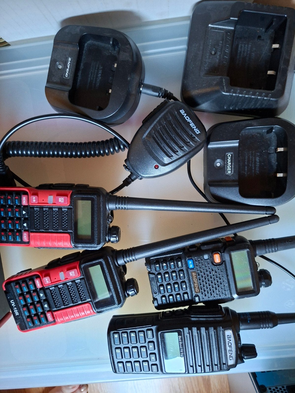 4 Baofeng UV-10R Portofoons met accessoires, Telecommunicatie, Portofoons en Walkie-talkies, 5 tot 15 km, Ophalen of Verzenden