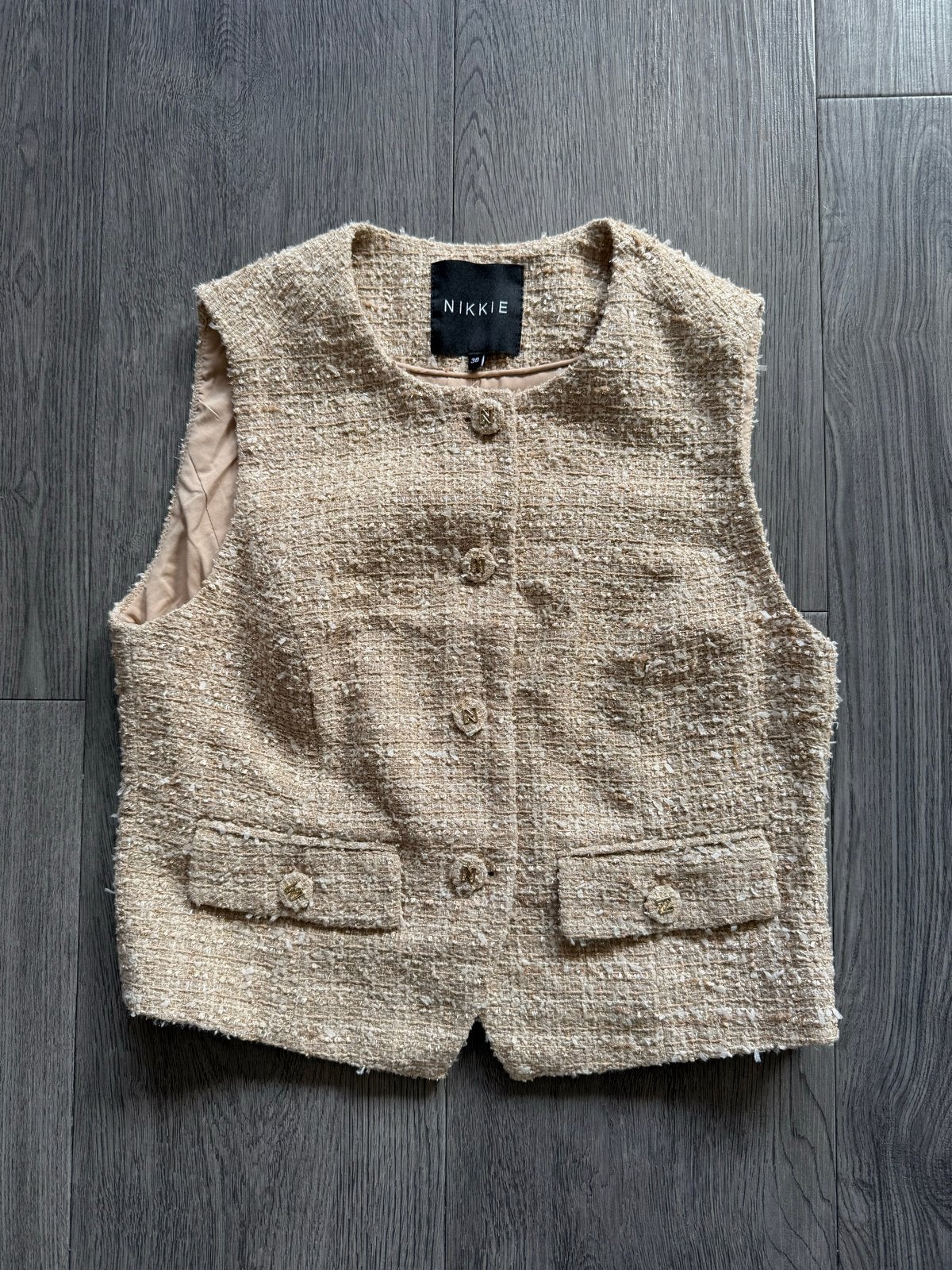 Nikkie tweed waistcoat maat 38, ZGAN!, Maat 38/40 (M), Beige, Ophalen of Verzenden, Zo goed als nieuw