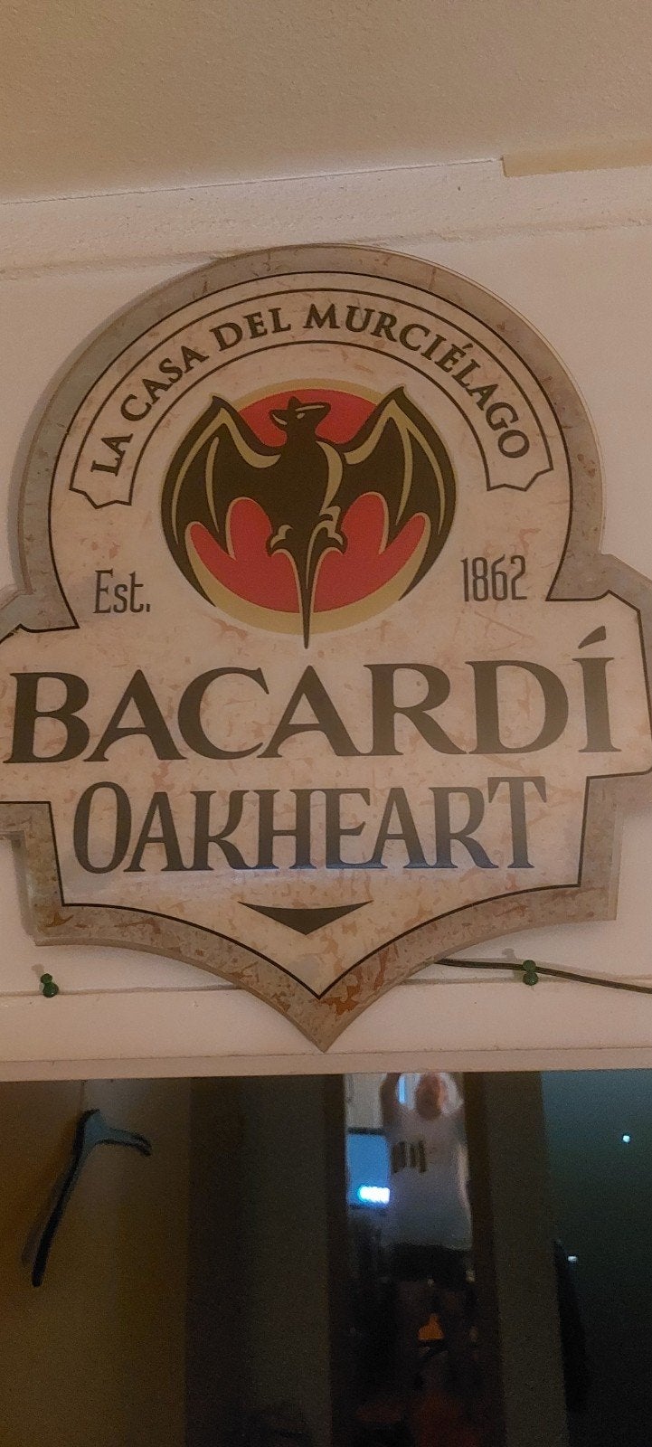 Bacardi Oakheart Vintage LED Reclamebord 50x40 cm, Ophalen of Verzenden, Gebruikt, Lichtbak of (neon) lamp