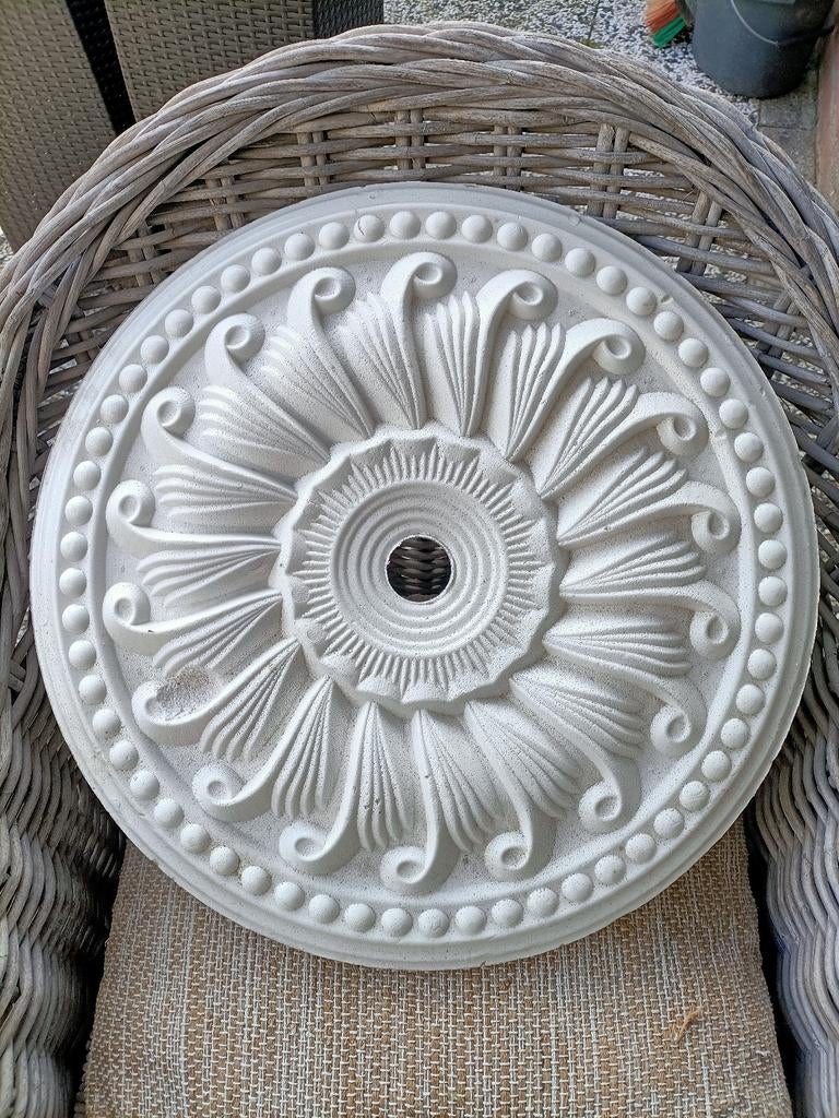 Sier plafond ornament, Ophalen