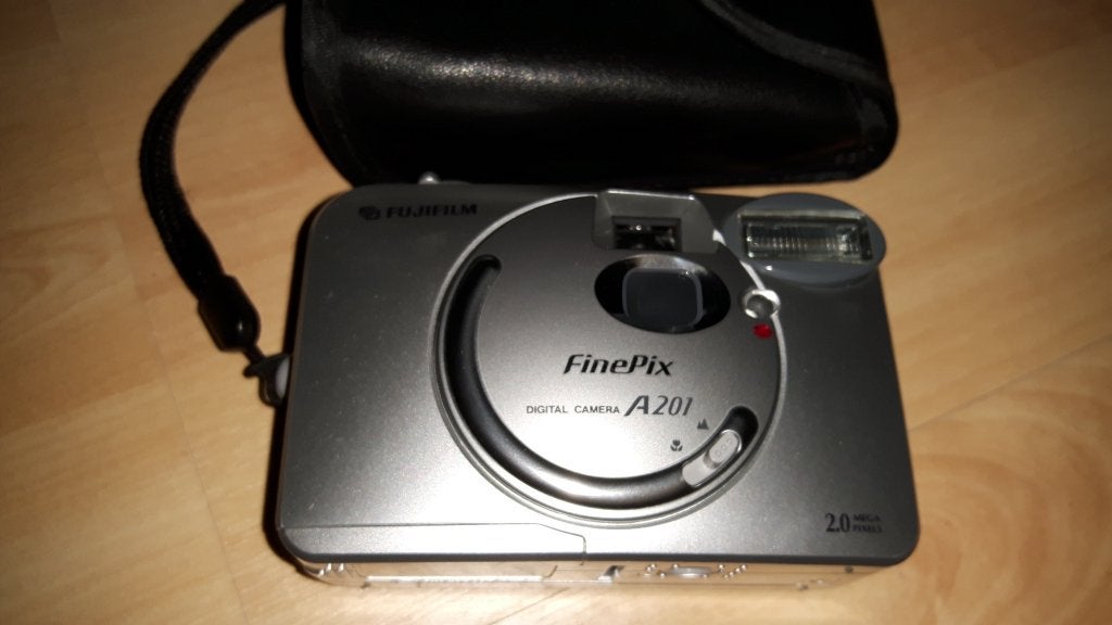 Fuji Finepix A201 Digitale Compactcamera met hoes, Ingebouwde flitser, Gebruikt, 2 megapixels, Ophalen of Verzenden