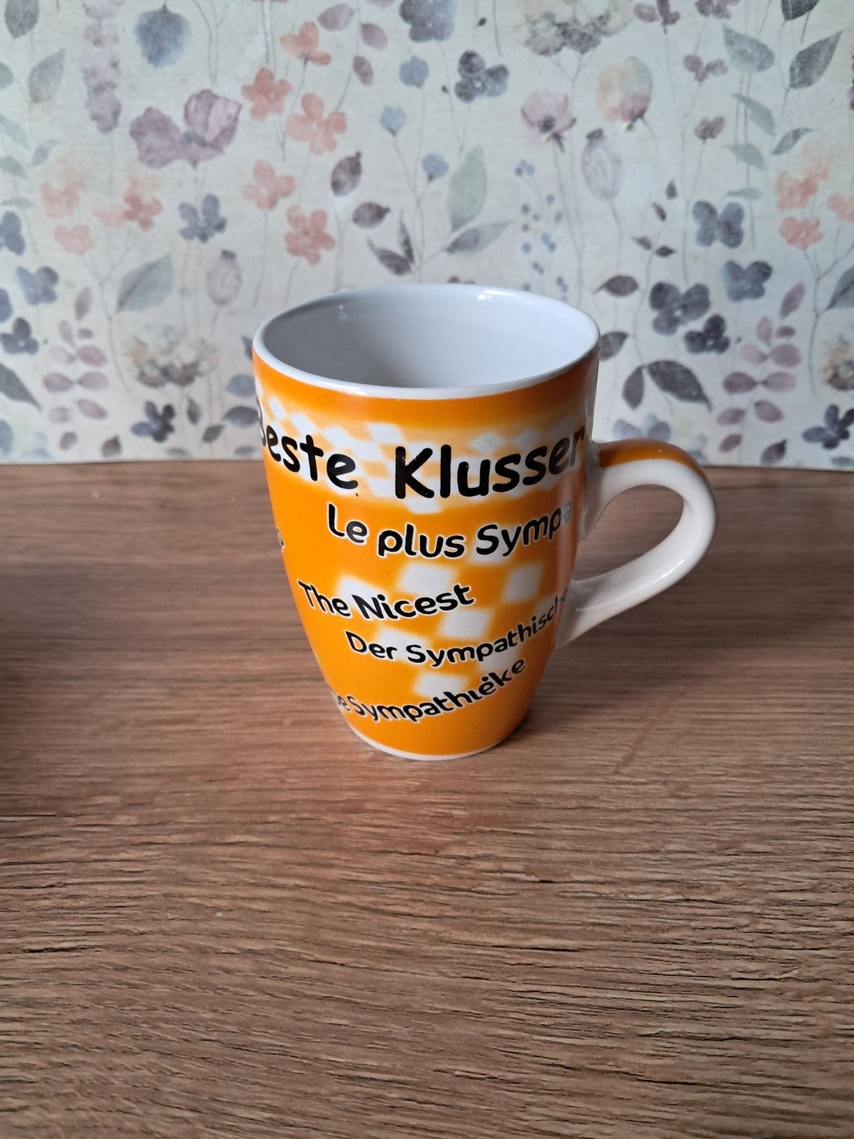 Gratis partij van 40 Mokken 'Beste Klusser', Ophalen, Zo goed als nieuw