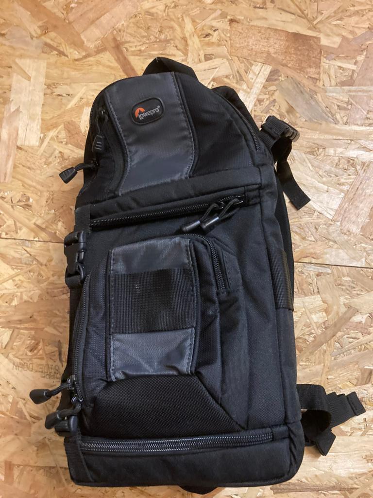 Lowepro schouder cameratas. Slingbag 102AW. Nieuw!, Ophalen of Verzenden, Nieuw, Schoudertas, Lowepro