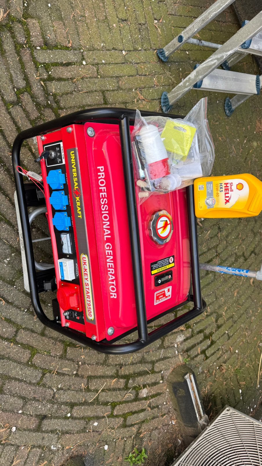 Aggregaat nieuw staat in de weg, Ophalen, Zo goed als nieuw