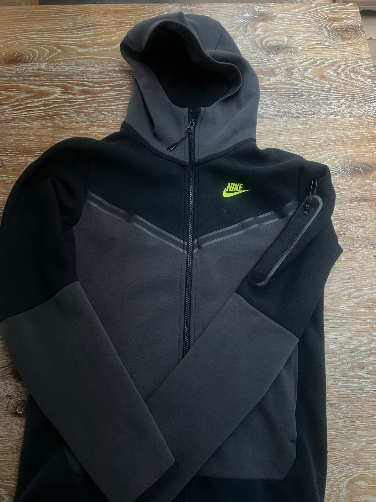 Nike Tech Fleece Hoodie Zwart/Grijs - Maat XS, Ophalen of Verzenden, Zo goed als nieuw