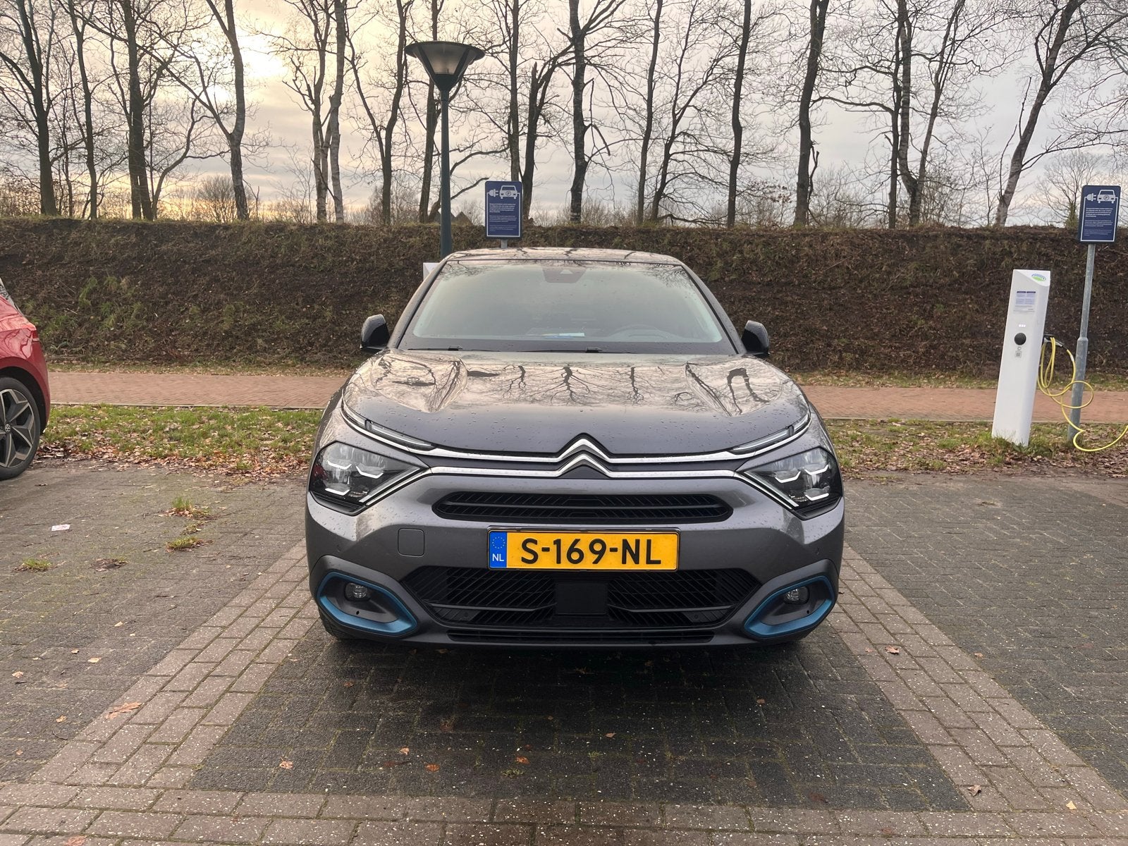 Citroën C4 EV 50kWh 136pk 2023 Grijs, Stoelverwarming, Elektrisch, Dealer onderhouden, C4