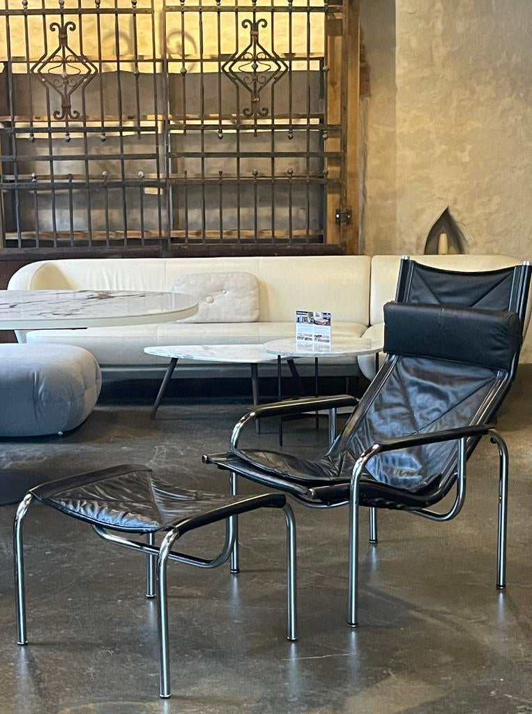 Strässle chair plus ottoman 1127, Huis en Inrichting, Ophalen