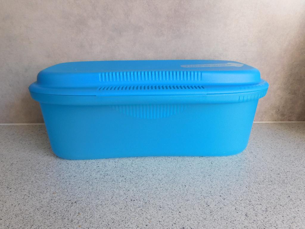 Tupperware Micro Delight Pasta Maker 1,9 Ltr. Blauw, Ophalen of Verzenden, Zo goed als nieuw, Blauw, Overige typen