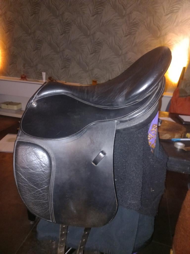 Schitterend cognac Passier Grand Gilbert 17 inch, Dieren en Toebehoren, Paarden en Pony's | Zadels, Ophalen of Verzenden, Gebruikt