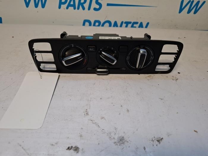 Kachel Bedieningspaneel van een Seat Mii