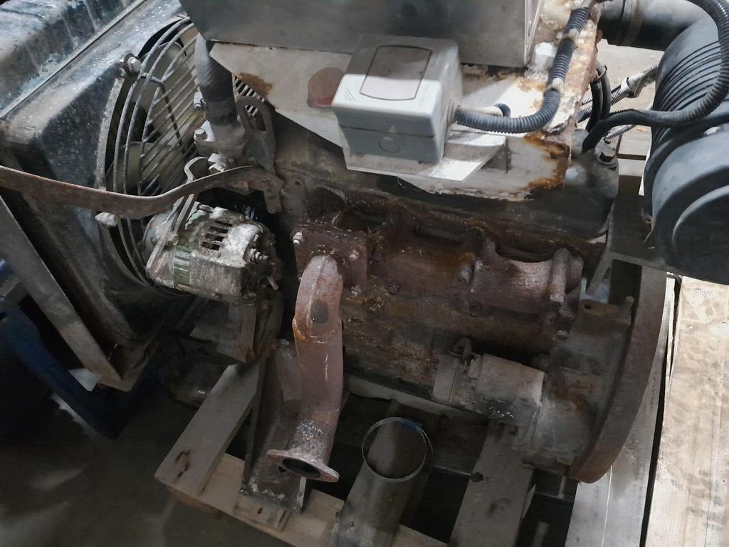 Yanmar 4TNE88-BR 374 UUR COMPLEET RADIATEUR STARTERSKAST, Doe-het-zelf en Verbouw, Motoren, Ophalen, Gebruikt, Dieselmotor, 1800 rpm of meer