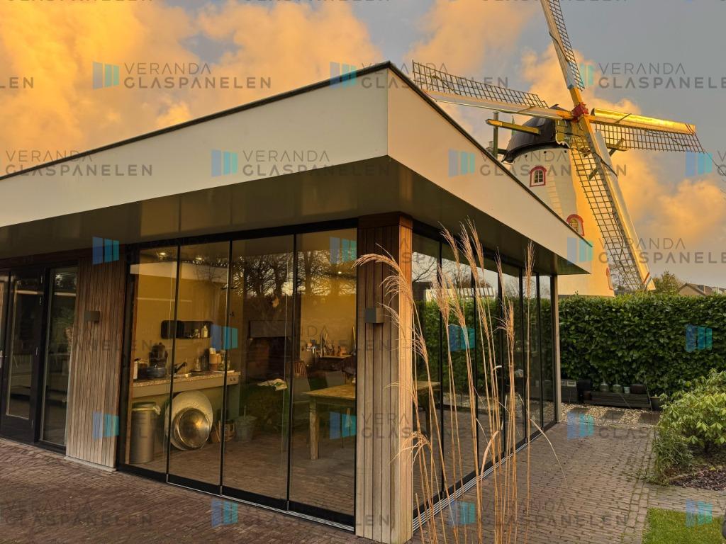 Foto 4 van Glazen schuifwanden, getint glas, helder glas