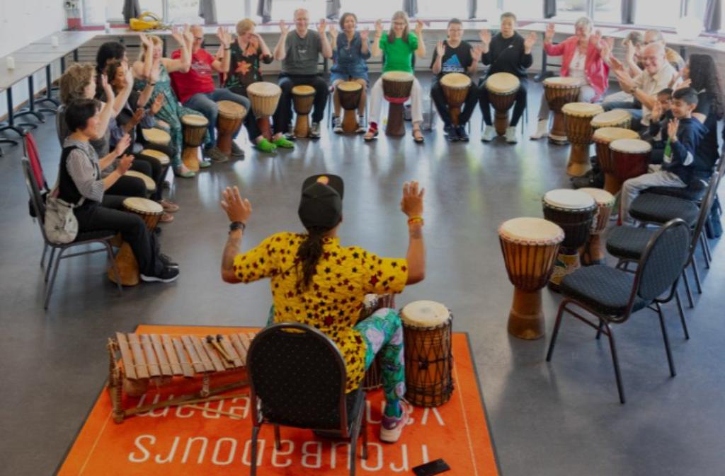 Volg Djembe lessen bij Djembe Defi