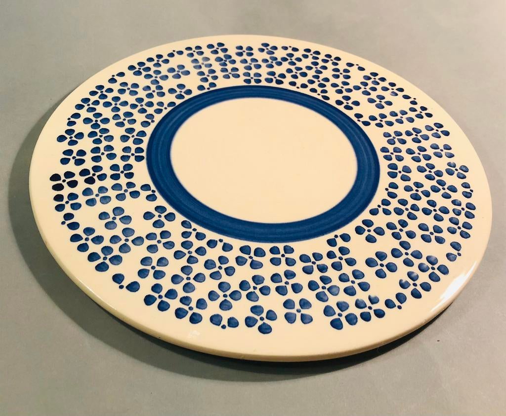 Vintage taarten plateau, wit met blauw keramiek, Ophalen of Verzenden, Zo goed als nieuw