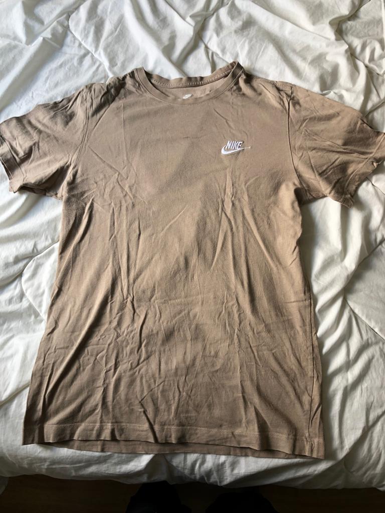 Nike t shirt beige S bruin zand, Beige, Nike, Ophalen of Verzenden, Zo goed als nieuw