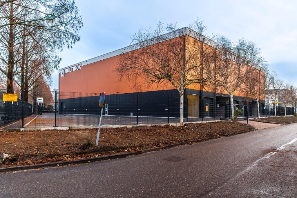 TE HUUR GARAGEBOXEN/BEDRIJFSRUIMTES GORINCHEM