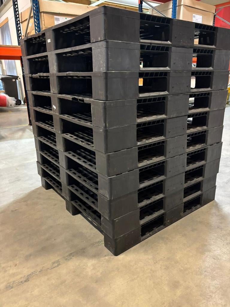 100x Kunststof pallets 1125x1000x120 prijs €2,5/stuk, Ophalen
