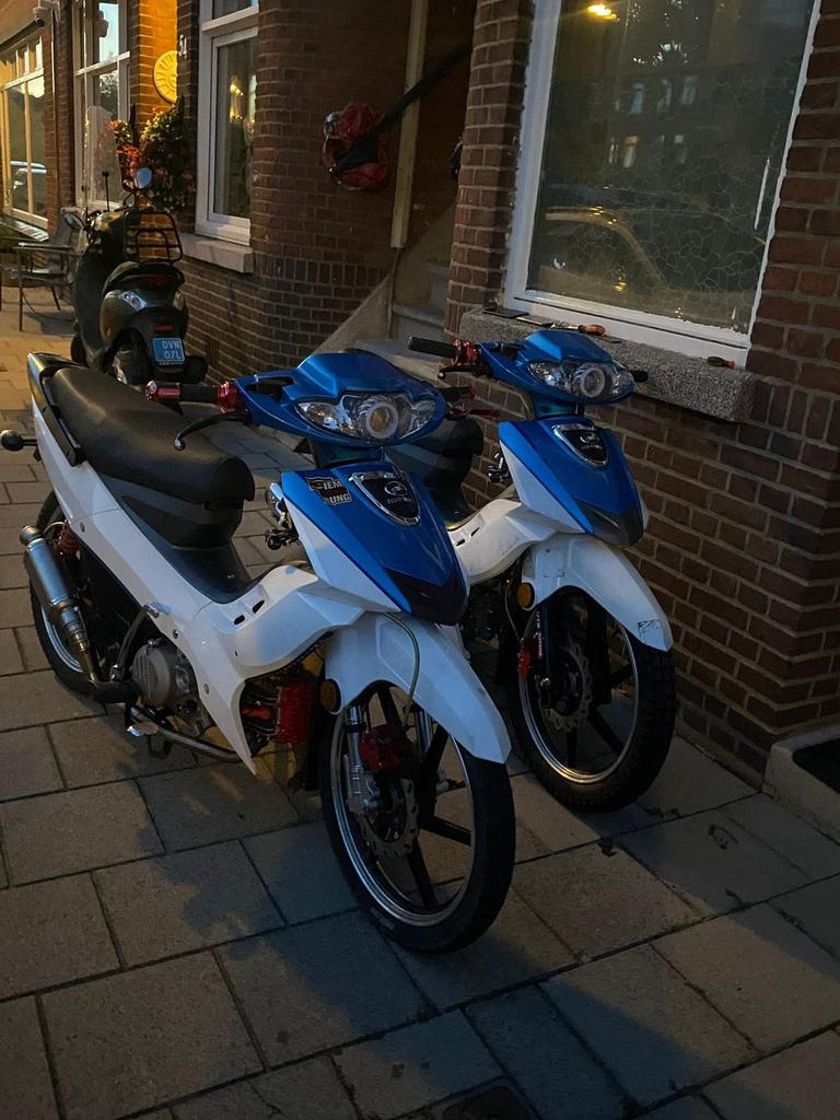 Niponnia brio R met z190 machine eronder, Ophalen of Verzenden, Zo goed als nieuw, Overige merken