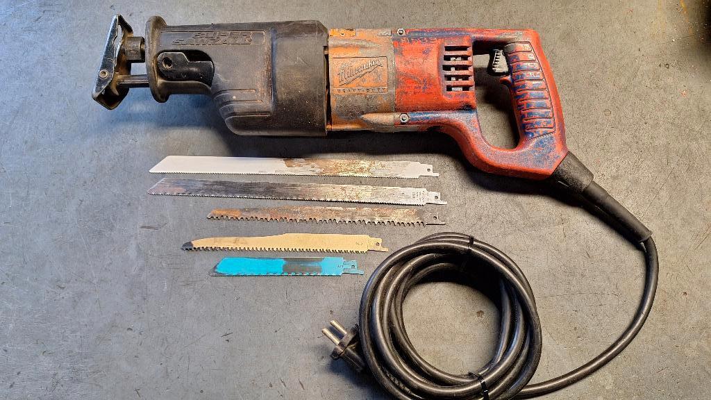 Milwaukee SSE 1000 Watt Schrobzaag alleszaag, Gebruikt, ., Ophalen of Verzenden, .