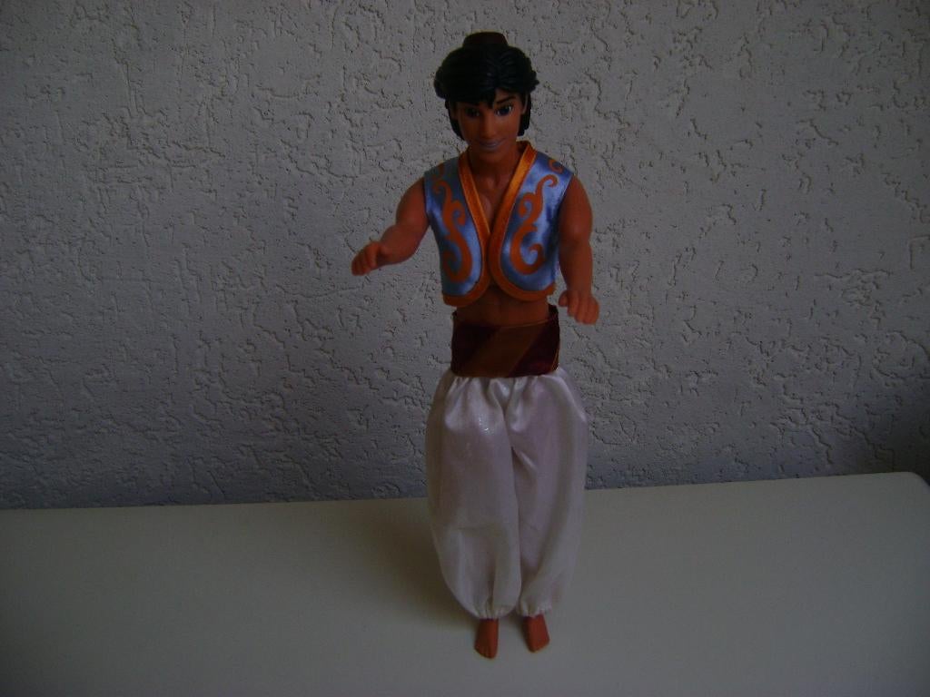 alladin van simba met hesje en glitterbroek 30cm, Ophalen of Verzenden, Zo goed als nieuw, Barbie