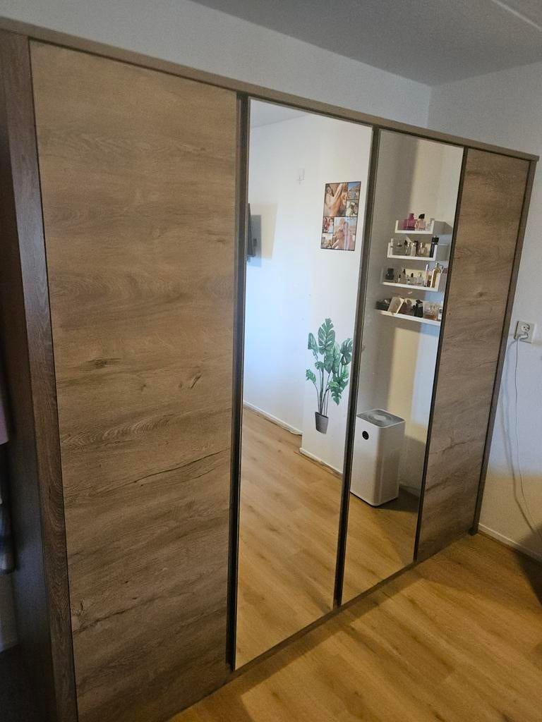 Jysk Kledingkast Vedde - Topstaat, Ophalen of Verzenden