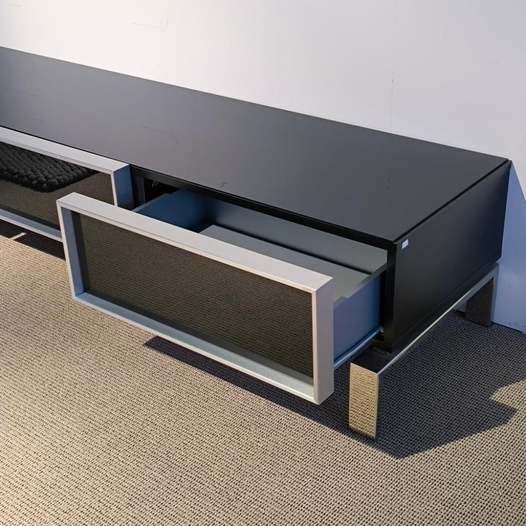 NIEUW: Tilders TV-meubel Plaza Grijs, Ophalen, 150 tot 200 cm, Nieuw, Glas