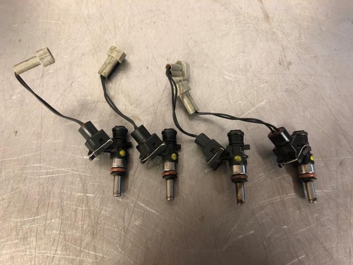 Injector (benzine injectie) van een Volkswagen Golf, Gebruikt, -, Volkswagen, -