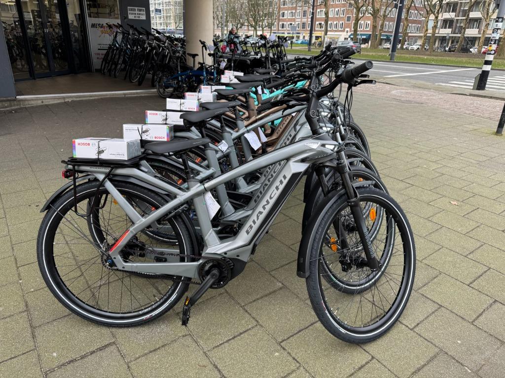 Bianchi E-Bike Bosch CX 85NM 625WH nu van 3599 nu €1999,-, Fietsen en Brommers, Elektrische fietsen, Ophalen, Nieuw, 50 km per accu of meer