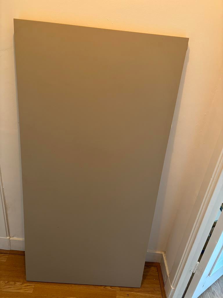 IKEA Linnmon Bureaublad 150x75 Lichtgrijs - Goede Staat, Huis en Inrichting, Bureaus, Gebruikt, Ophalen