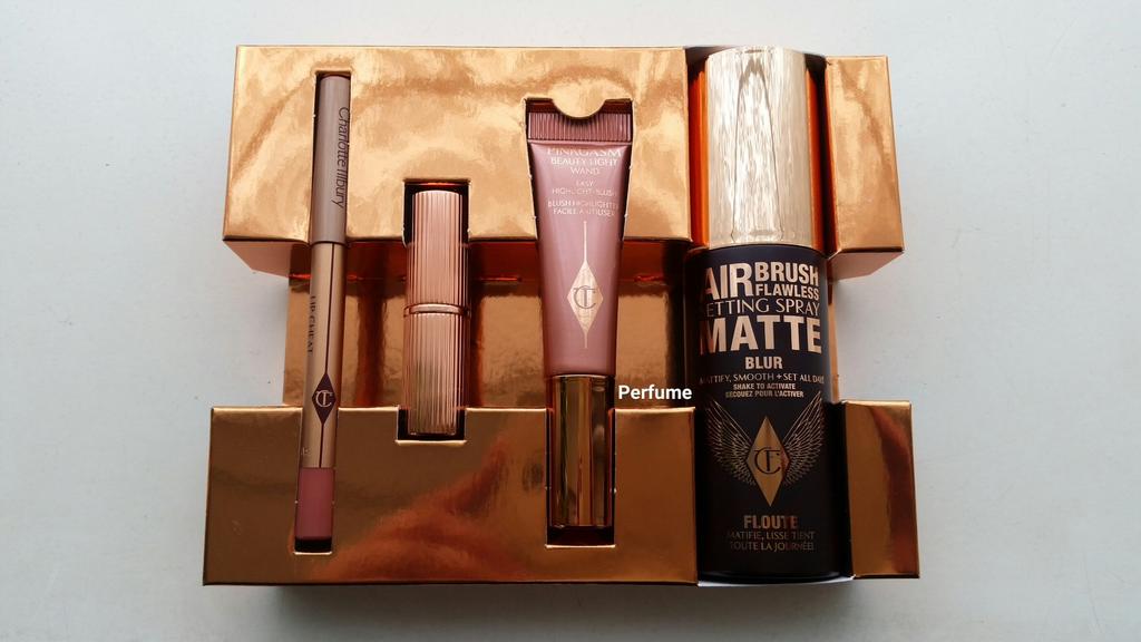 CHARLOTTE TILBURY ICONS SET, Verzenden, Nieuw, Roze, Gehele gezicht